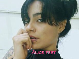 Alice_feet