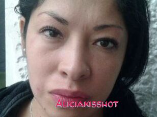 Aliciakisshot