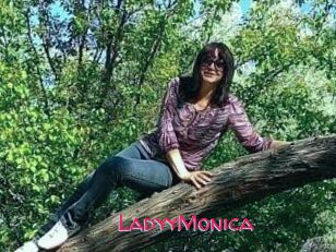 LadyyMonica