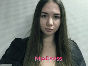MiaDeviss