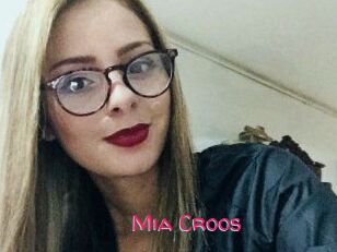 Mia_Croos