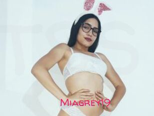 Miagrey19
