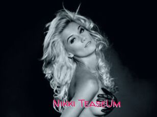 Nikki_TeaseUm